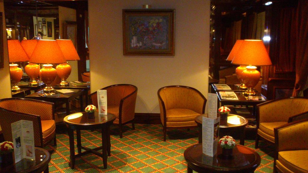 Hotel Le Flamboyant Annecy Exterior foto