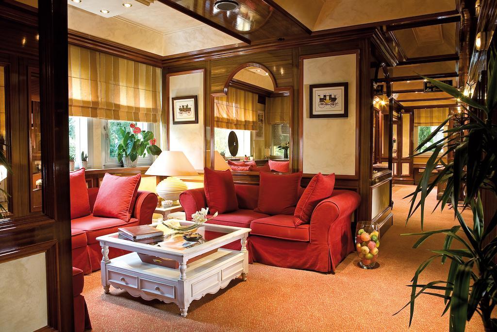 Hotel Le Flamboyant Annecy Exterior foto