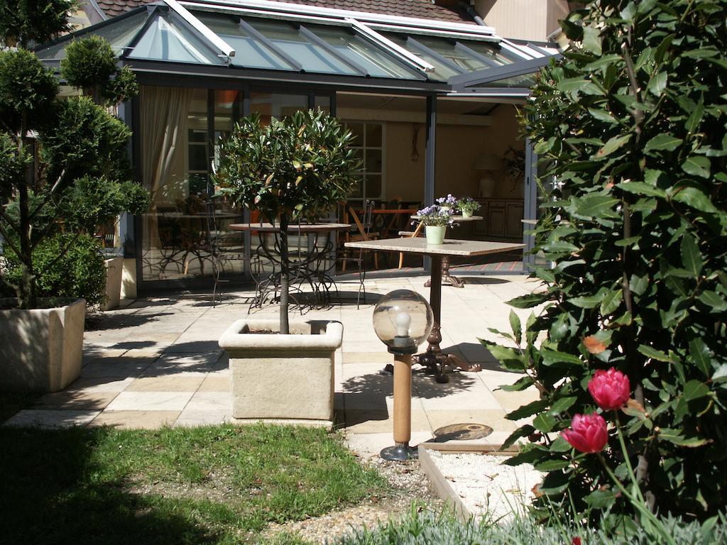 Hotel Le Flamboyant Annecy Exterior foto